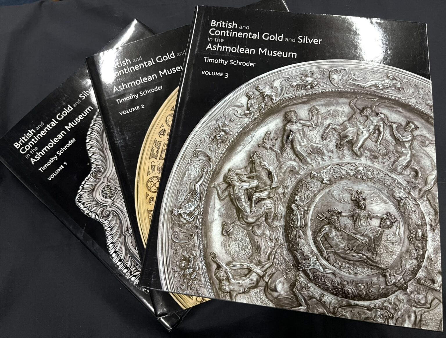 TV antiques expert Michael Baggott's extensive book collection covering 500 years of silver, antiques and craftsmanship is being auctioned after the Flog It! star died aged 51 following a stroke.