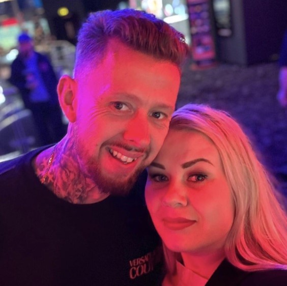 Brit reveals how to make a full Christmas dinner for four for just £11 using savvy Asda buys chicken instead of turkey and air fryer cooking to cut costs without losing flavour.