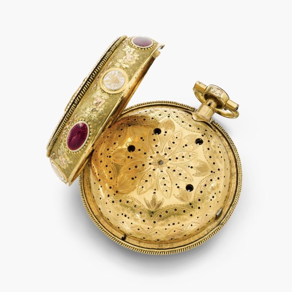 A unique gold Victory Watch gifted to Admiral Lord Nelson weeks before Trafalgar goes on sale with Sothebys and could fetch up to £400000 after two centuries of history.