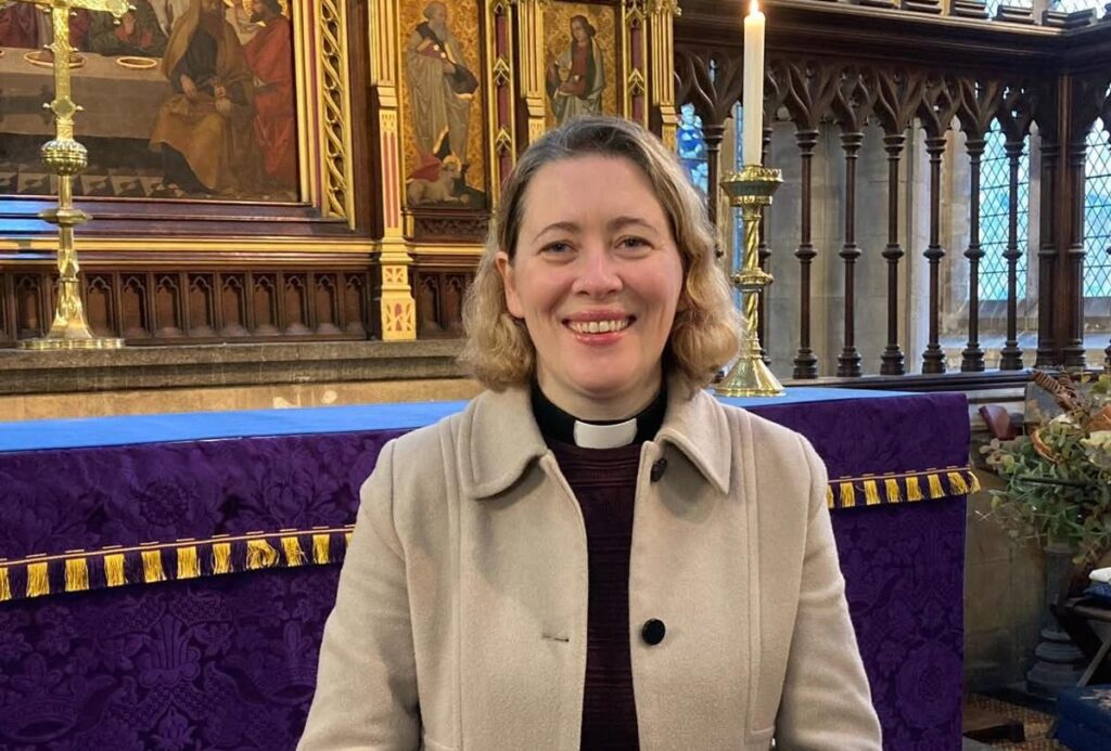 Vicar’s rescue dog becomes a Christmas star after joining the church choir and howling carols stunning worshippers and spreading festive cheer during rehearsals.
