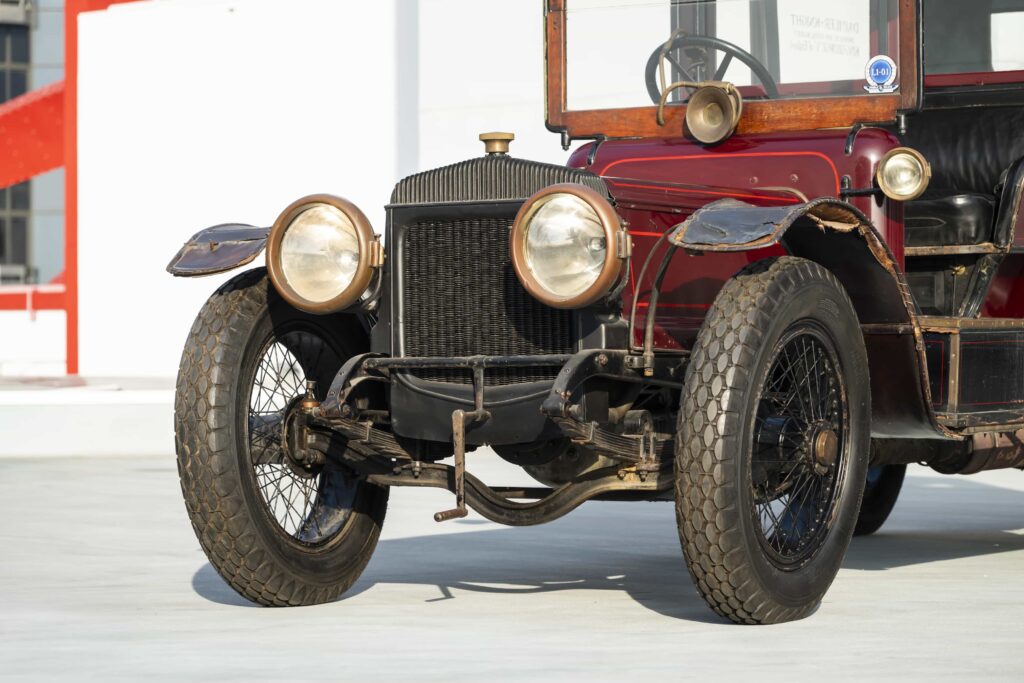 A rare 115 year old Daimler once driven by King George V for 14 years is heading to auction for £335,000 after covering 177,000 miles and crossing from royal duty to the US.