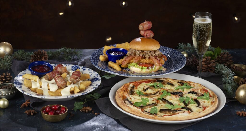 A Wetherspoons dupe in Pattaya offers a £28 luxury three course Christmas feast with turkey salmon or steak plus £2.34 pints tempting Brits with festive sunshine and big savings.