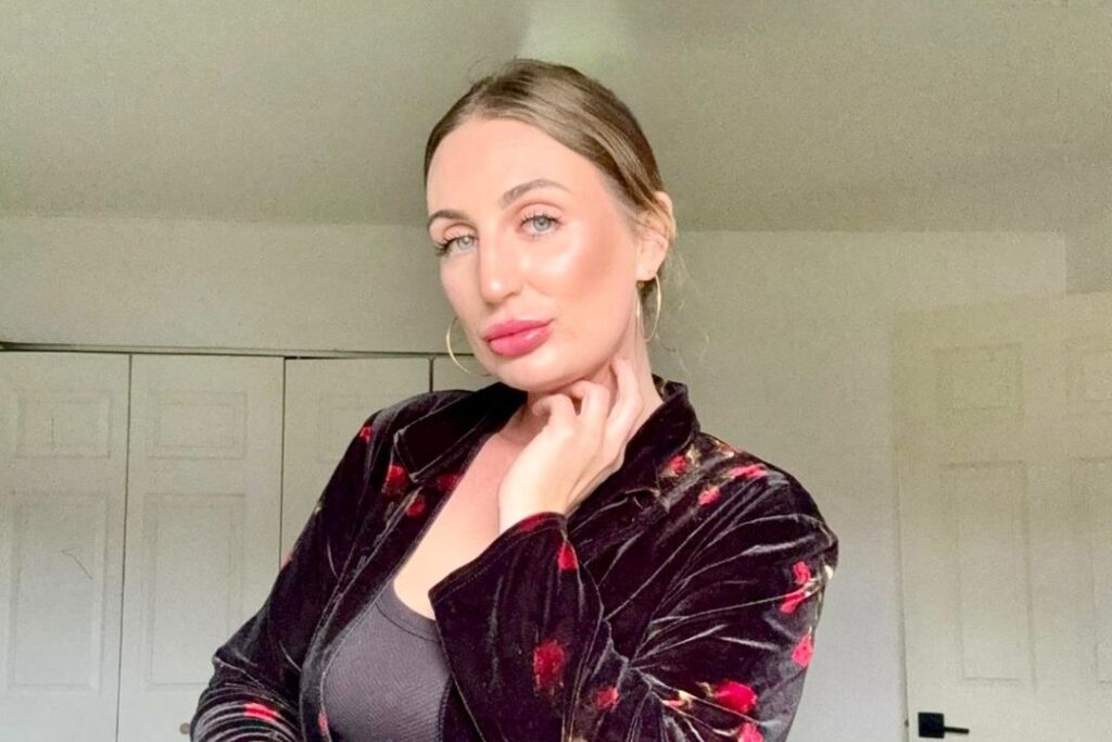 A British mum in the US reveals the strangest culture shocks from drive through everything to winter air con leaving her freezing and feeling like shes on another planet.