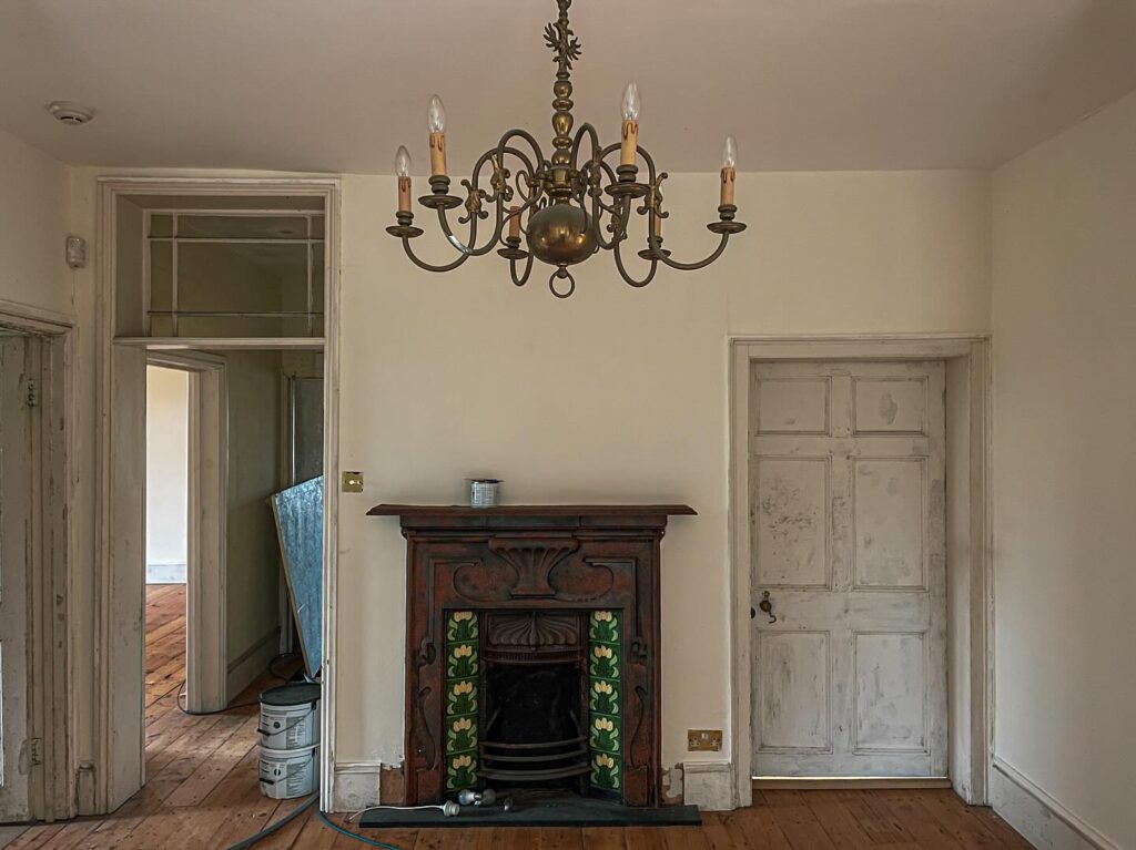 Urban explorer discovers £1.4m abandoned mansion in Gloucester with swimming pool, snooker table - renovation halted mid-project, now decaying deep in overgrown woodland.