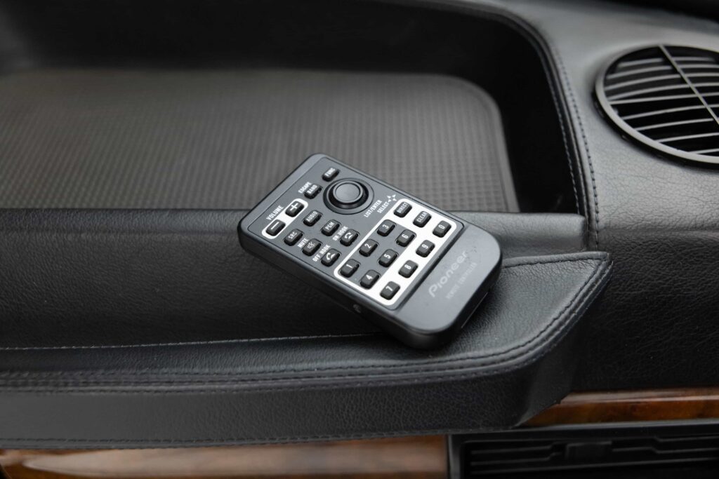 A rare roofless Range Rover built for Brunei’s royal family is heading to auction with a £110,000 guide price, featuring a V8 engine and bespoke convertible design