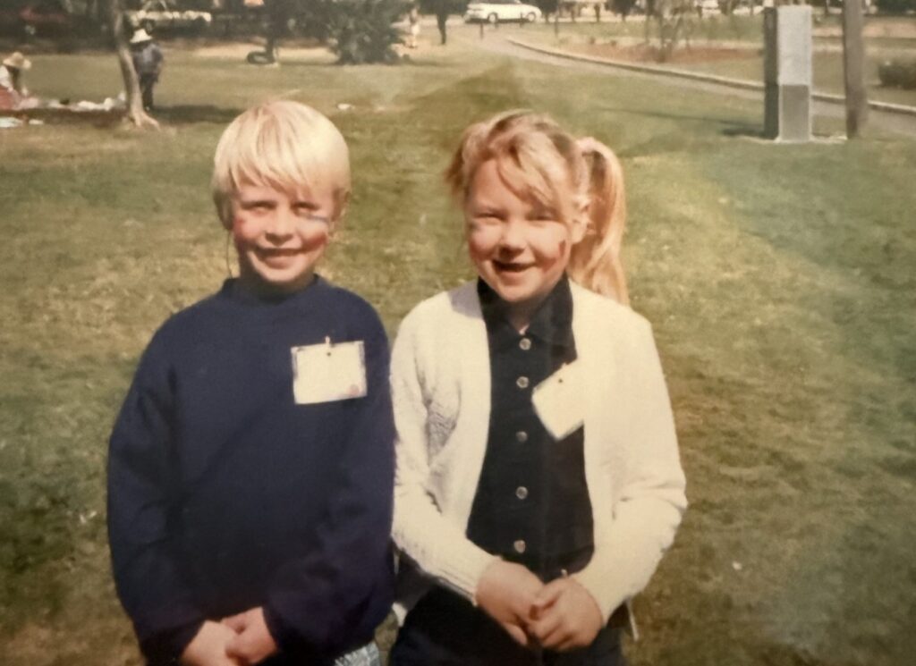 Two deaf friends communicate offline in pool without cochlear implants - viral video with 4.7m views shows Cassandra and Dylan using lip reading and gestures.