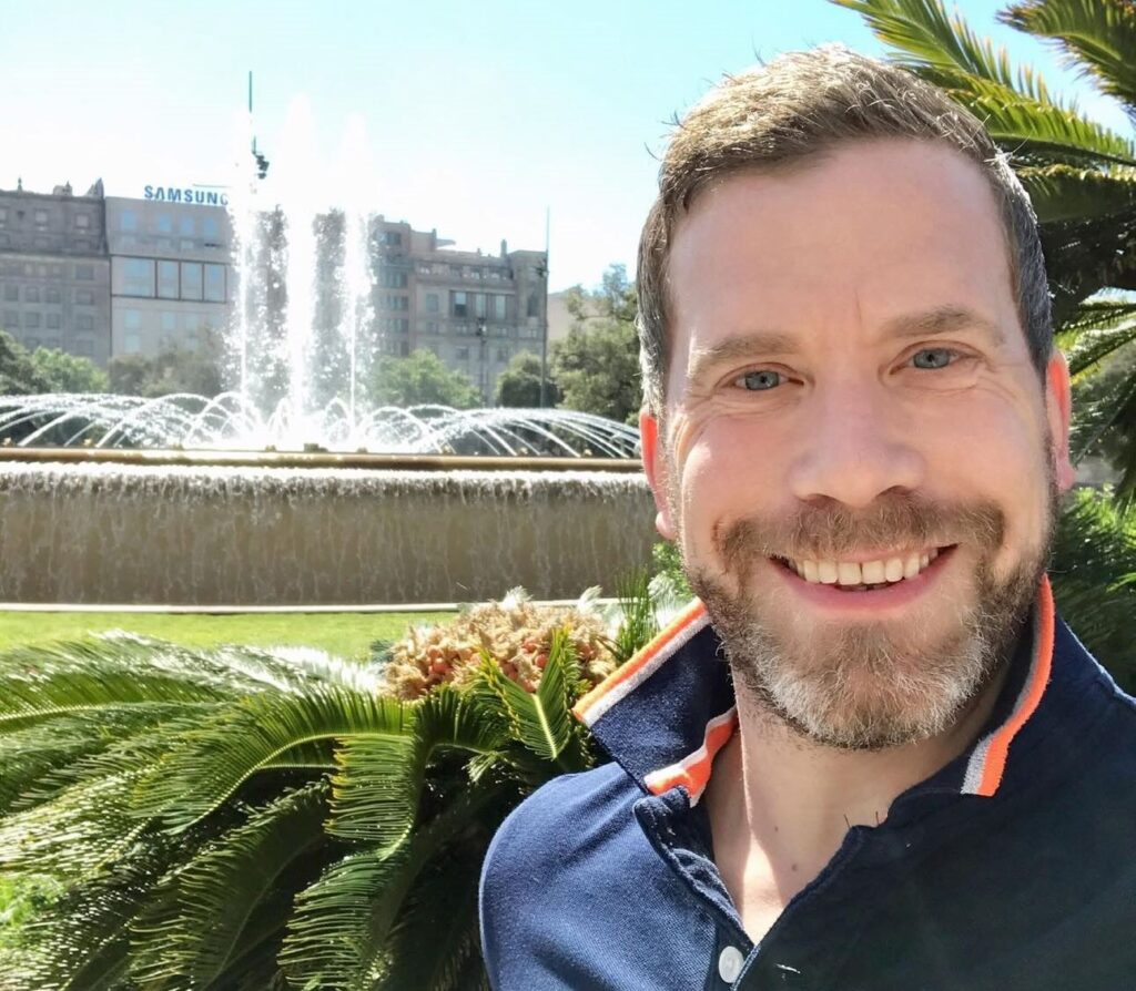 Man stunned after spotting goat wearing jacket sitting upright in back seat of car in Brentwood, Essex. Blue the goat was calmly watching passersby from a 4x4.