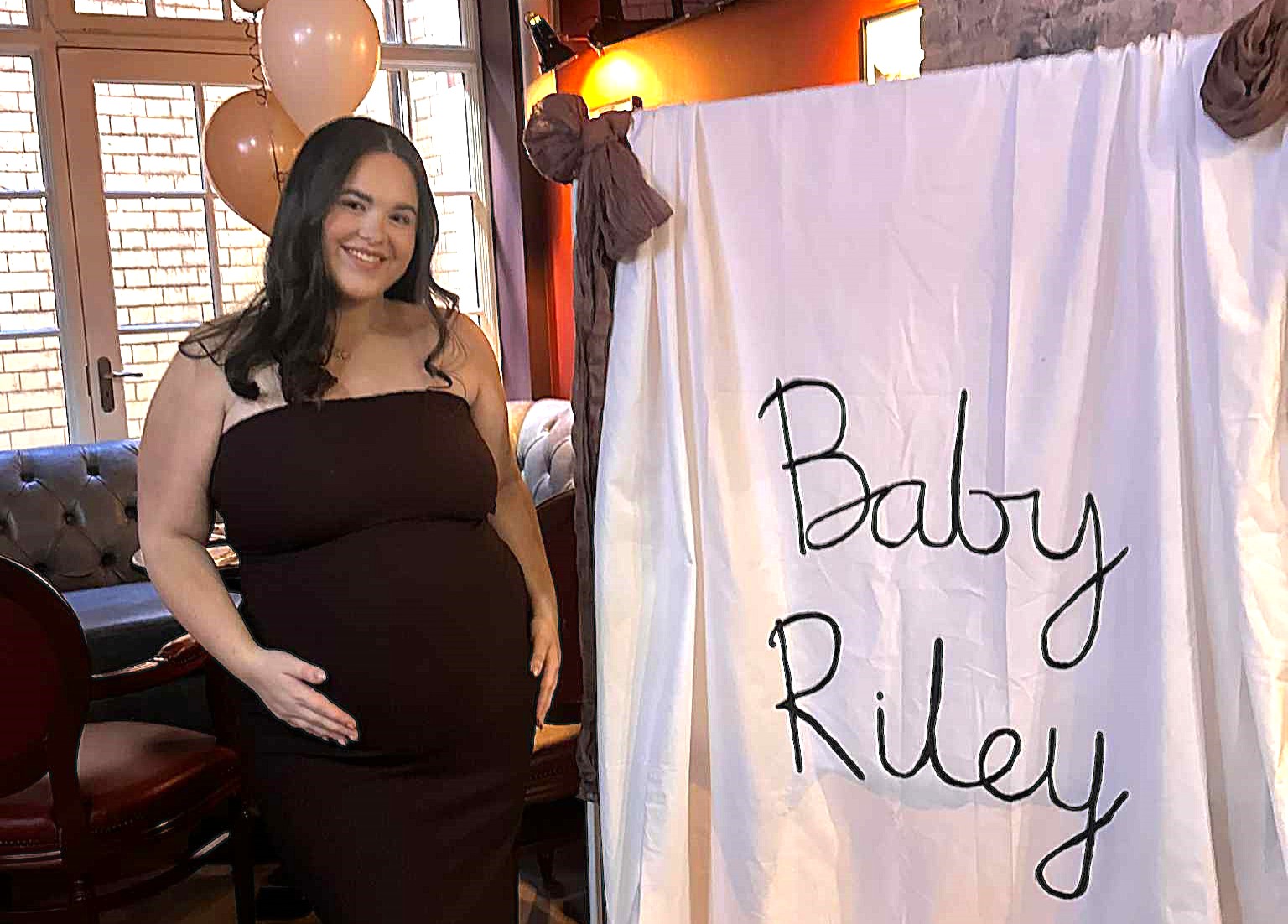 Pregnant mum left in tears after baby shower venue failed to open on the day, despite deposit and confirmations, forcing last minute scramble and guests missing out.