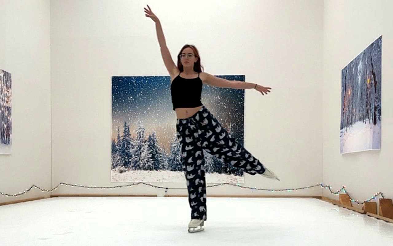 A woman has amazed millions after building a full-size ice rink inside her garage in just an hour, giving her family a way to skate when rinks were shut