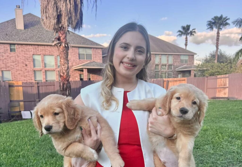 Ana Garza, 23, ordered fried mozzarella at Chili's Austin but got completely hollow breadcrumbs - no cheese inside. 11m views as oil was too hot and cheese exploded out.