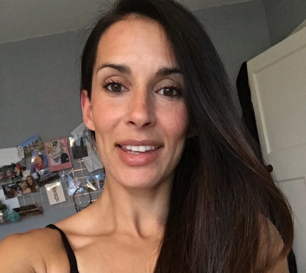 Reselling expert Kat Lambert, 37, from Bolton bought fluorescent pink Mach & Mach designer heels for £25 in TK Maxx yellow sticker sale and sold them for £140 profit on Vinted.