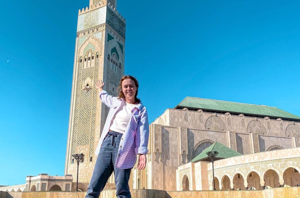 Full-time house-sitter Emma Truscott lives rent-free saving £12,000 yearly - spends just £22 on bills but £195 monthly dining out. Three years travelling UK and Europe.