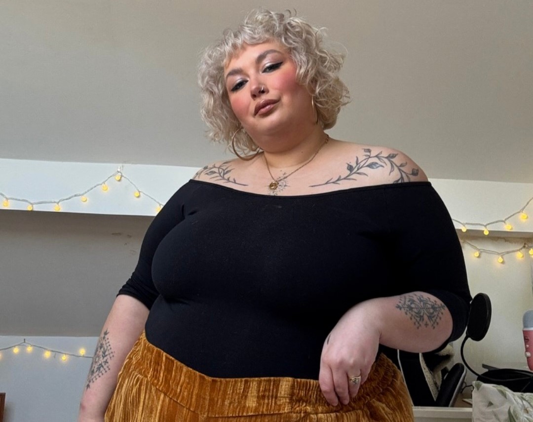 Plus-sized influencer Hannah Ogilvie-Young shares how she stays positive despite vicious trolls calling her lazy and a pig - won't be shamed from social media.