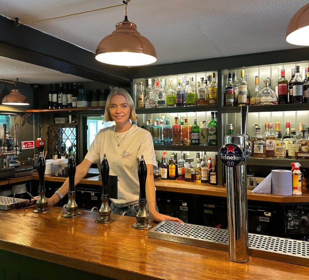 Jodie Kidd’s pub sells out a £65 Valentine’s four course dinner with champagne, wagyu and truffles, proving romance is pricey at the celeb run Half Moon pub this Feb!!