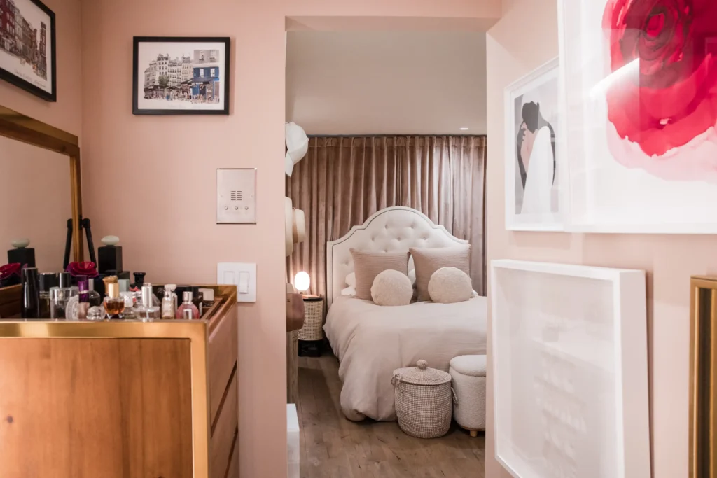 Woman pays over £1m to live next to bin bags full of rubbish in New York City but says she has zero regrets - her stunning West Village apartment has a cosy Parisian vibe.