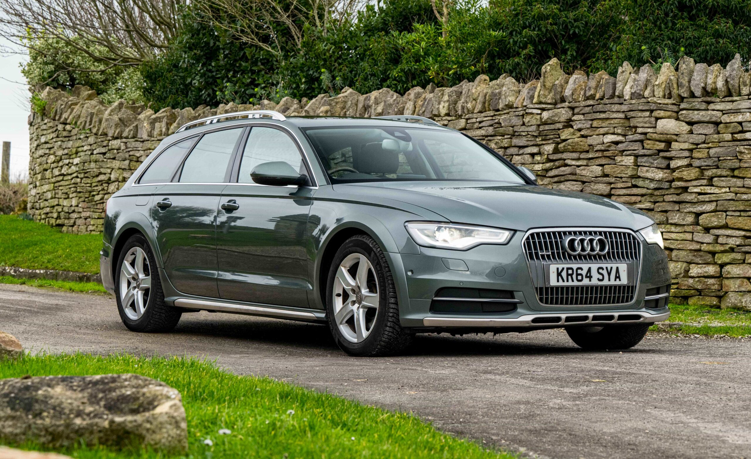 King Charles personal Audi A6 Allroad, finished in a special royal colour and fitted with discreet security features, is heading to auction with a £30,000 guide price.