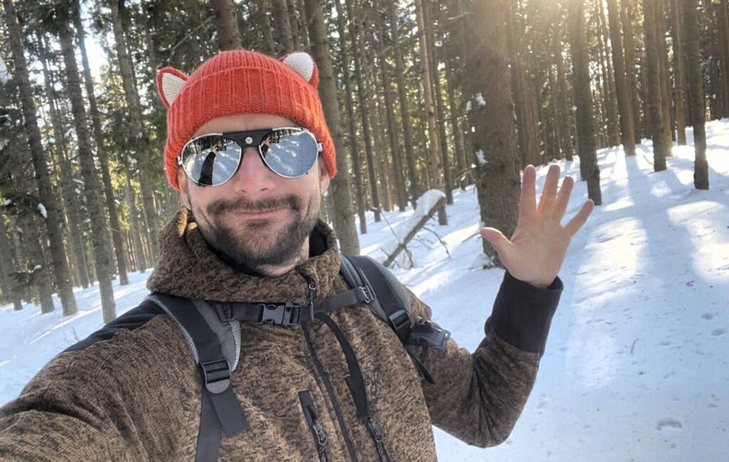 A Polish YouTuber heated his entire home using 133 Lidl doughnuts for just £2.49 - cheaper than wood - after calculating that the sugary treats pack enough calories to rival a log burner.