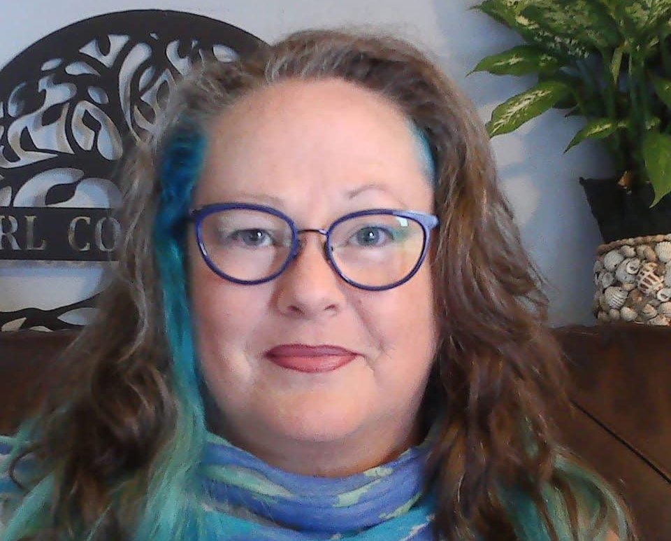 Ontario mum Tara Livingston woke from surgery with a Russian accent after a stroke left her with Foreign Accent Syndrome, and says strangers accuse her of faking it