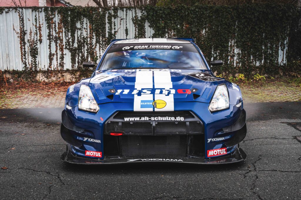 A rare Nissan R35 GT-R race car driven by Gran Turismo creator Kazunori Yamauchi is heading to auction with a £200,000 price tag after Nürburgring success in 2011 debut.!