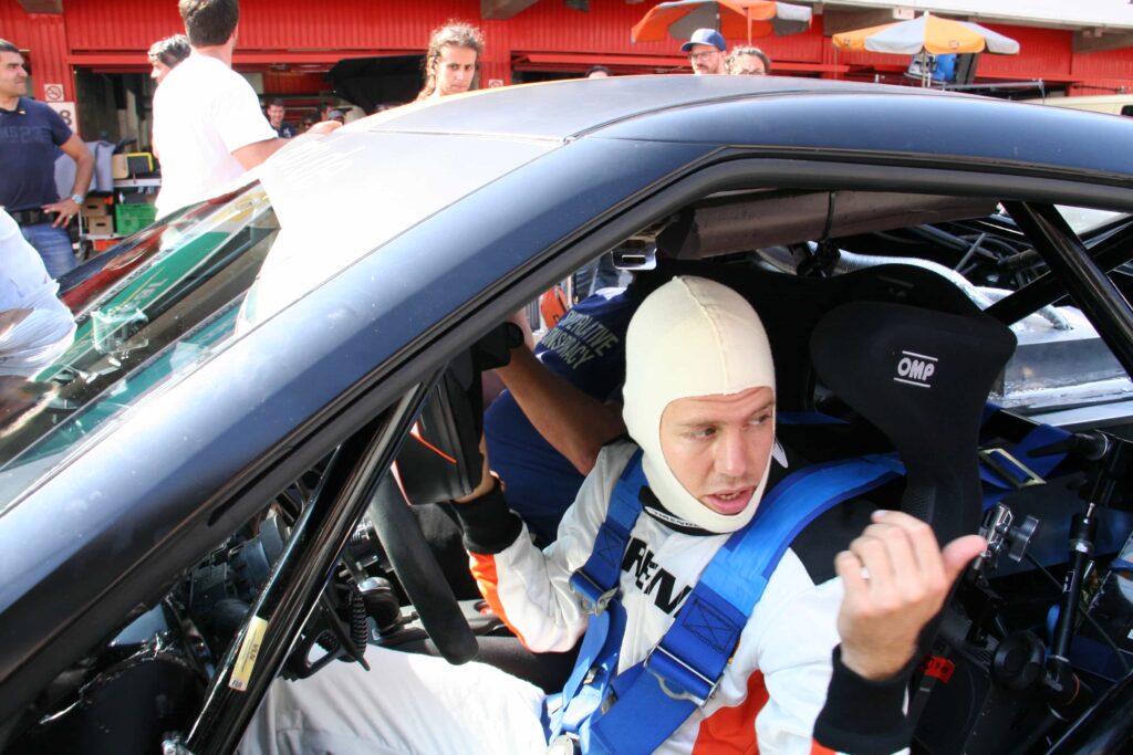 A rare Nissan R35 GT-R race car driven by Gran Turismo creator Kazunori Yamauchi is heading to auction with a £200,000 price tag after Nürburgring success in 2011 debut.!