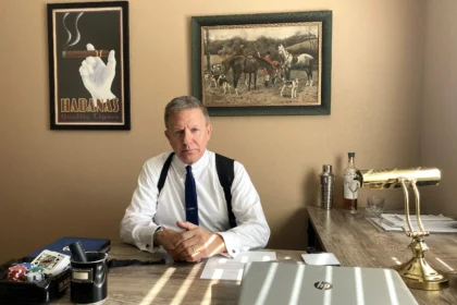 Daniel Craig lookalike's James Bond gig work dries up amid uncertainty over who will replace him as 007. Bert Saveriano has been impersonating the actor for 20 years.