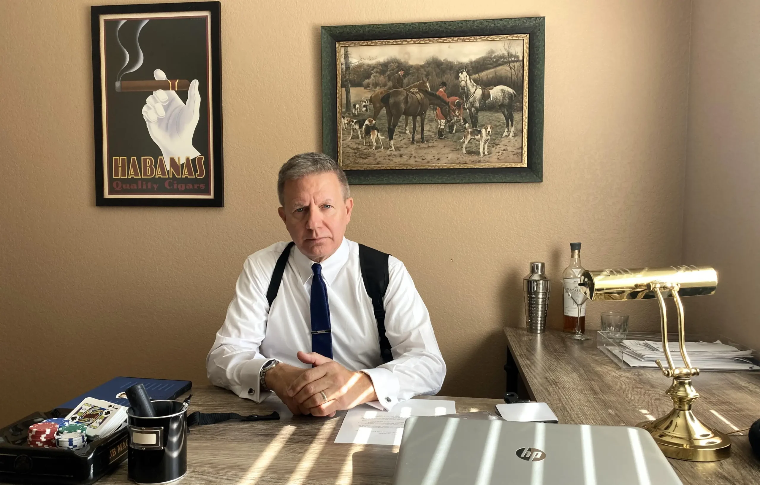 Daniel Craig lookalike's James Bond gig work dries up amid uncertainty over who will replace him as 007. Bert Saveriano has been impersonating the actor for 20 years.