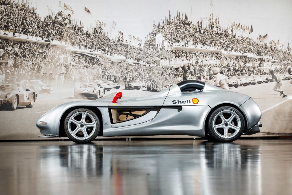 Rare car collection of Olympian turned dealer Fritz Neuser featuring 21 Ferraris, Alfa Romeos and classic racers heads to Artcurial auction in Paris.