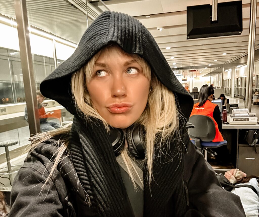 Influencer slammed online after claiming she was wrongly banned from Ryanair flight over a common passport mistake - but not everyone agrees the airline got it right.
