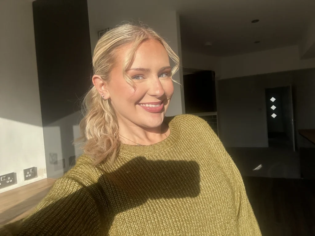 Sophie Simpkins discovered she could speak and sing without moving her mouth after watching the Graham Norton Show - now her ventriloquist videos have millions of views on TikTok.