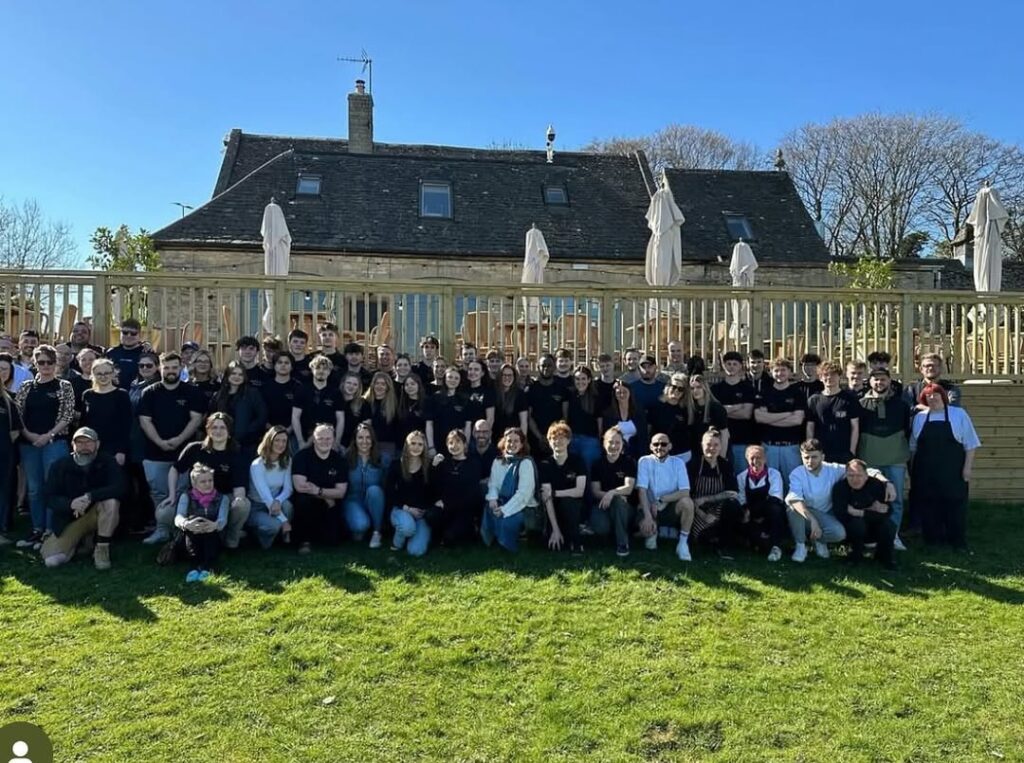 Jeremy Clarkson's pub slammed with scathing reviews as diners ridicule robotic servers, cold food and a production line setup - comparing the experience to eating at McDonalds.