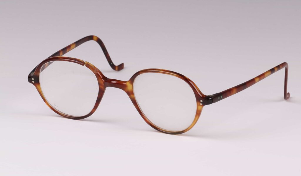 Children’s marbles used by Sir Barnes Wallis to develop the bouncing bomb are set to fetch £30,000, offering a rare glimpse into the origins of the Dam Busters raid.