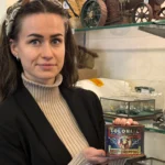 A 70-year-old beef tin from the first 1953 Mount Everest ascent has sold for £500 to a record-breaking British climber, blending history with personal legacy.