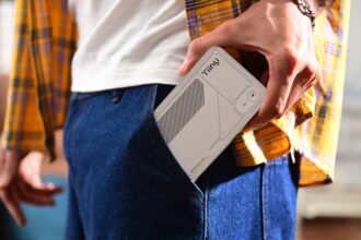 The world’s smallest supercomputer has been unveiled, a pocket-sized AI device powerful enough to run massive language models and perform advanced reasoning without cloud servers.