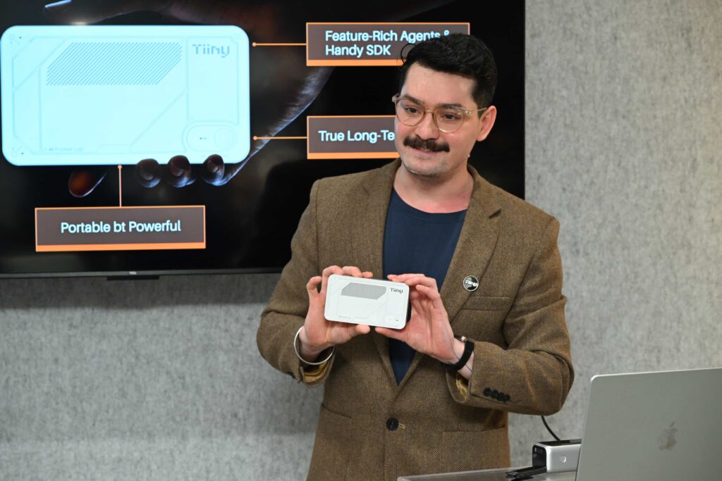 The world’s smallest supercomputer has been unveiled, a pocket-sized AI device powerful enough to run massive language models and perform advanced reasoning without cloud servers.