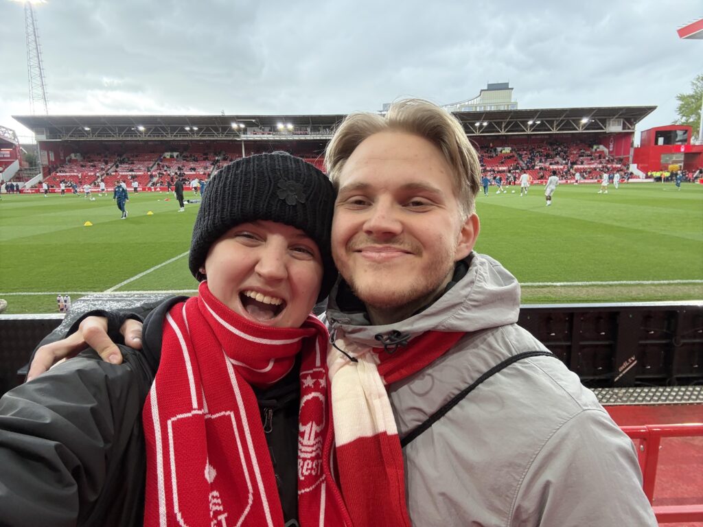 Aston Villa star Amadou Onana was caught laughing off cheeky abuse from Forest fans who called him a w***er. His calm and funny response had the whole crowd in stitches.