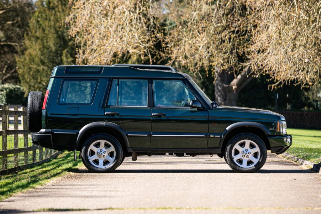 Chris Evans is selling his 22-year-old Epsom Green Land Rover Discovery for £18,000, a seven-seater family workhorse with just 62,743 miles and a full service history.
