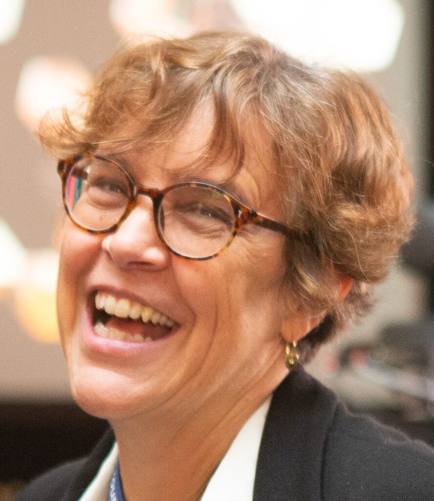 A British family discovered their communist grandmother's Chinese souvenir chest contained a £40,000 Imperial art collection, including a 230-year-old Qing dynasty dragon robe.