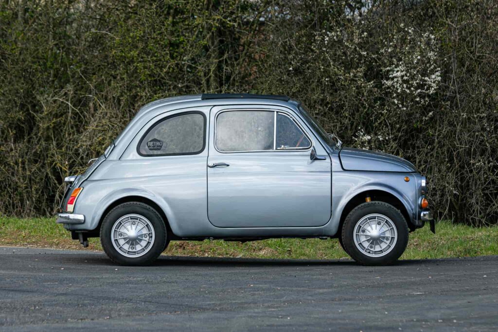 Two cars from late singer Chris Rea’s collection, a low-mileage Porsche 911 and a classic electric Fiat 500, are set to fetch over £100,000 at auction.
