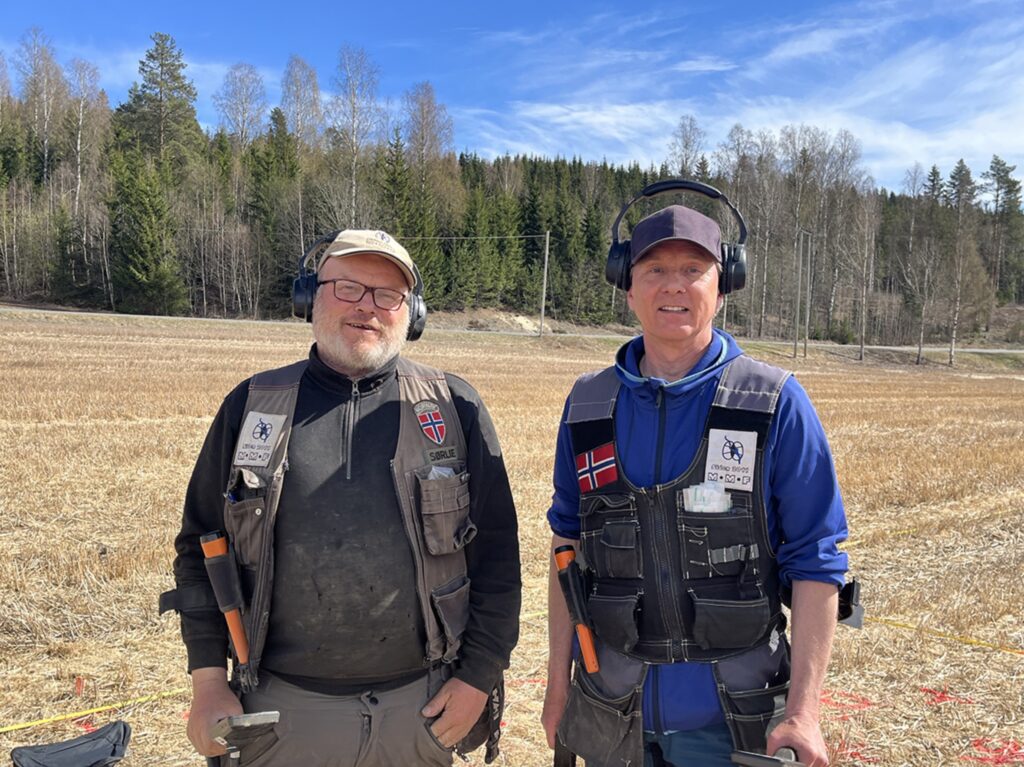 Two metal detector hobbyists have stumbled upon a record-breaking hoard of nearly 3,000 Anglo-Saxon and Viking silver coins in a field in eastern Norway.