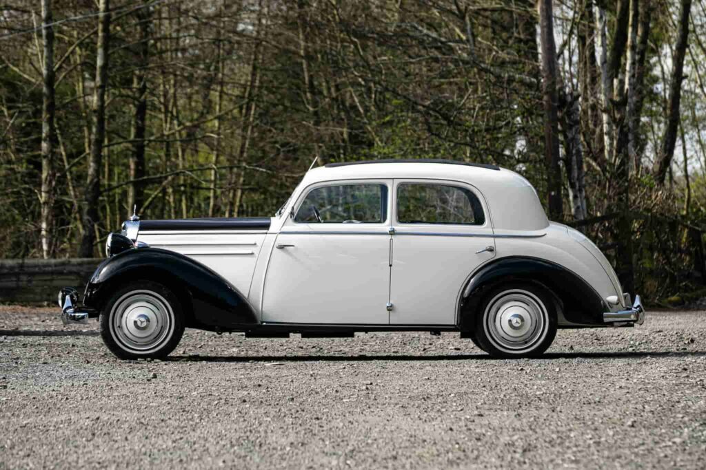 A fully restored 1950 Mercedes-Benz linked to Marilyn Monroe, backed by insurance documents she signed, is heading to auction with a stunning £160,000 estimate.