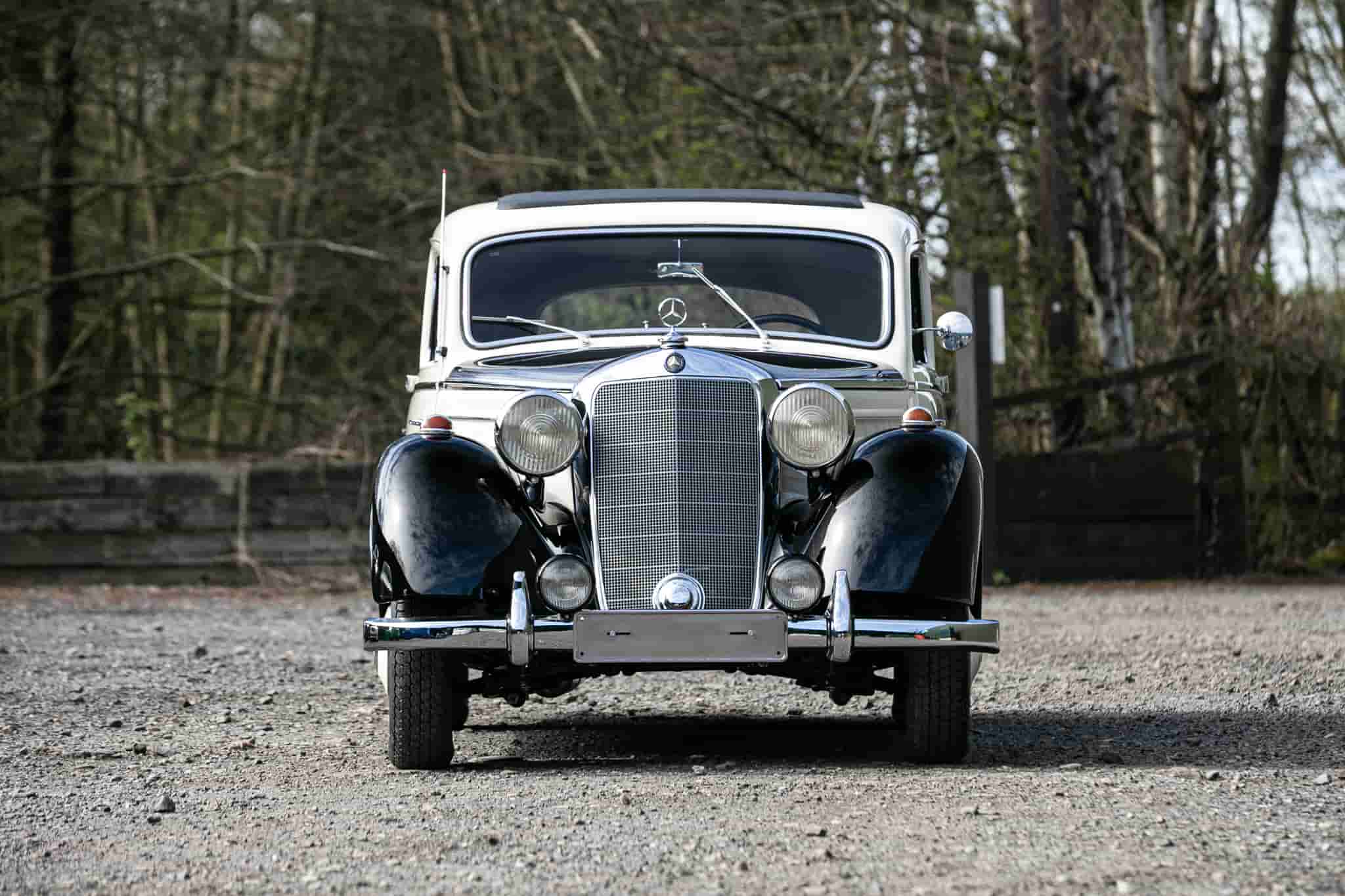 Screen icon Marilyn Monroe’s Mercedes-Benz to go under hammer for £ ...
