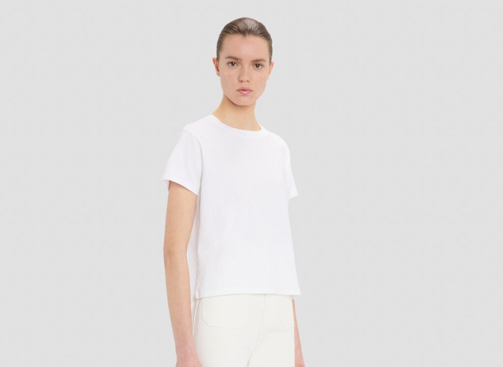 Victoria Beckham is selling a plain white T-shirt for £150 - but shoppers say it looks identical to a £5 Primark top. Here is how the two basic tees really compare.