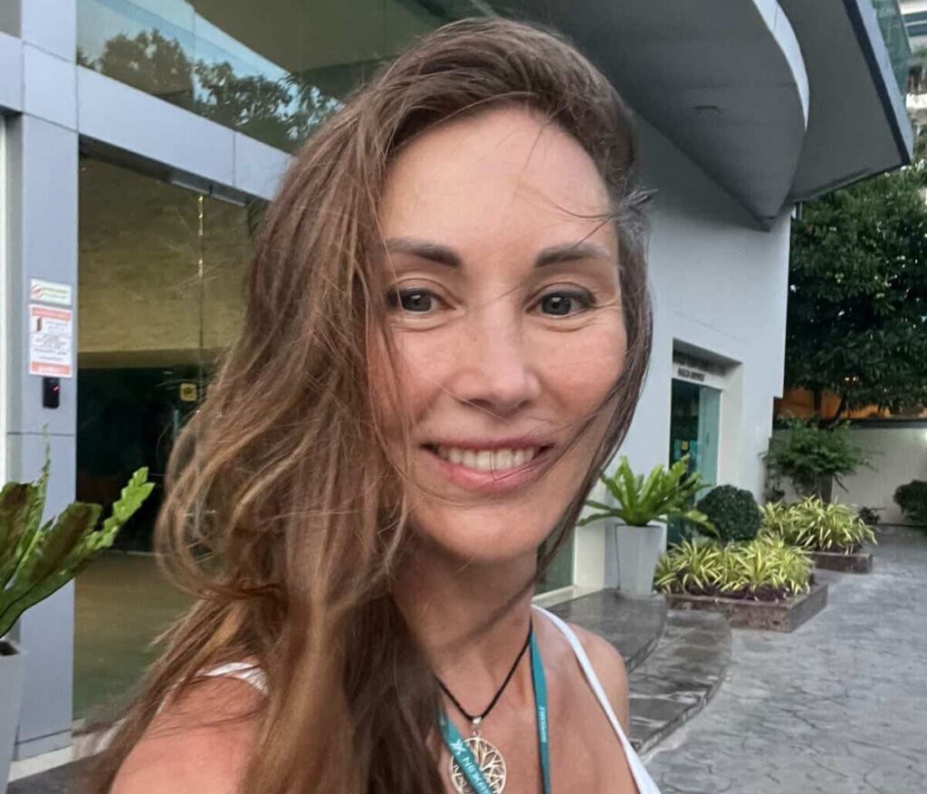 A pet prairie dog left its owner speechless after chewing a sofa to pieces while home alone, with the cheeky rodent caught sitting calmly beside the wreckage totally unbothered.