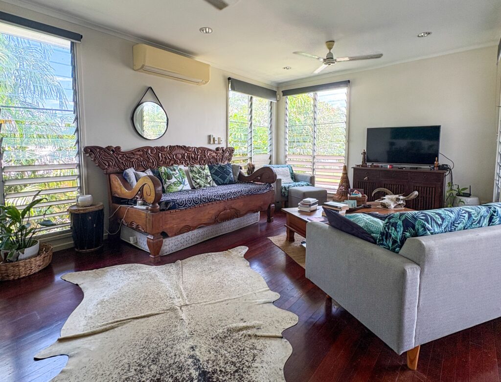 A 25-year-old Australian woman reveals how she ditched rent and bills entirely by becoming a full-time housesitter - and has saved over $10,000 a year doing it.