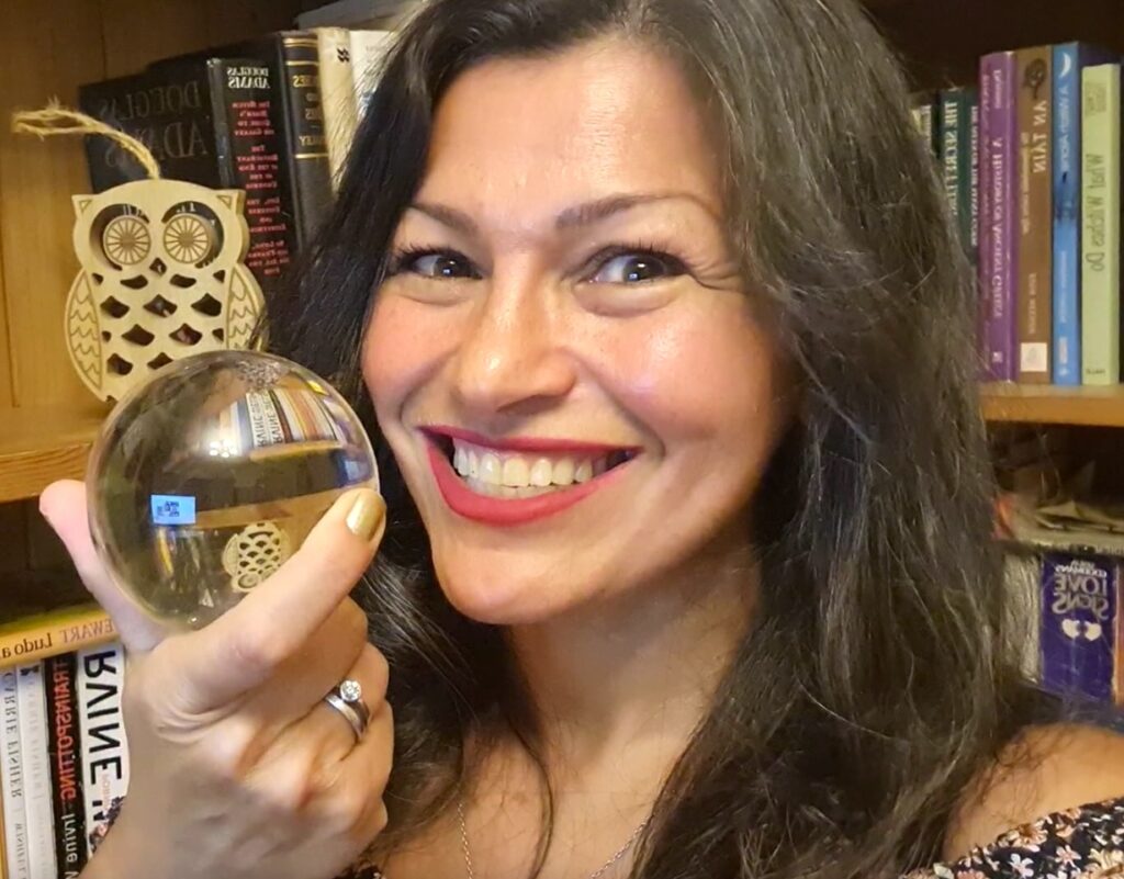 An astrologer has used zodiac signs to predict the Celebrity Traitors winner, naming Aries and Capricorn stars as natural bluffers while calling Sagittarius the worst liars.