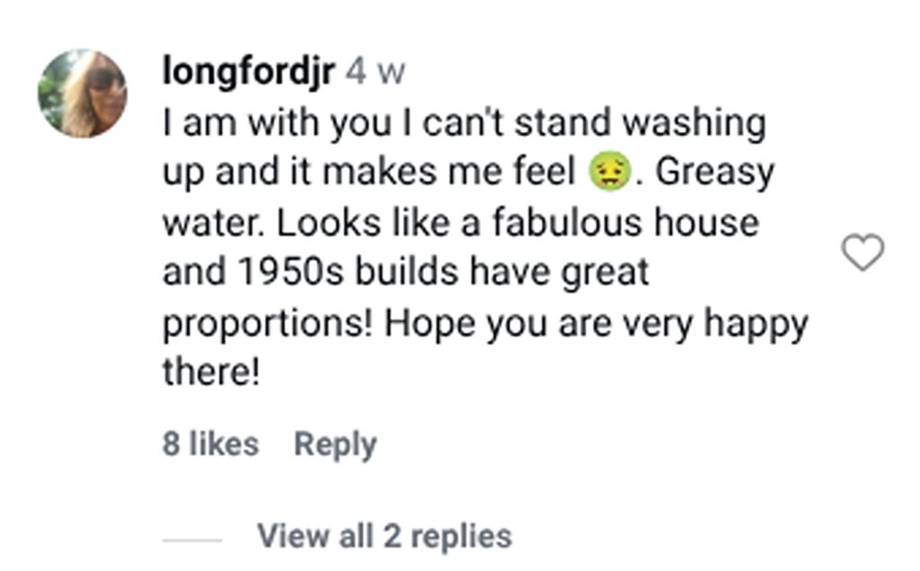 Social media comment on the post of American woman Ashley Jackson moves to Manchester and reveals three baffling things about buying a UK house - including no dishwasher and mysterious boxed structures.
