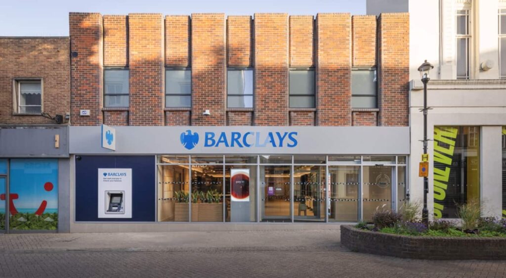 Barclays is offering switchers up to £600 in luxury rewards including Michelin-star dining and hotel stays - but you'll need to earn £75,000 a year or have £100,000 saved to qualify.