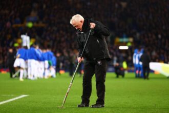 Everton's longest-serving groundsman Bob Lennon has retired after 40 years tending the club's pitches - working under 19 managers and caring for millions of blades of grass.