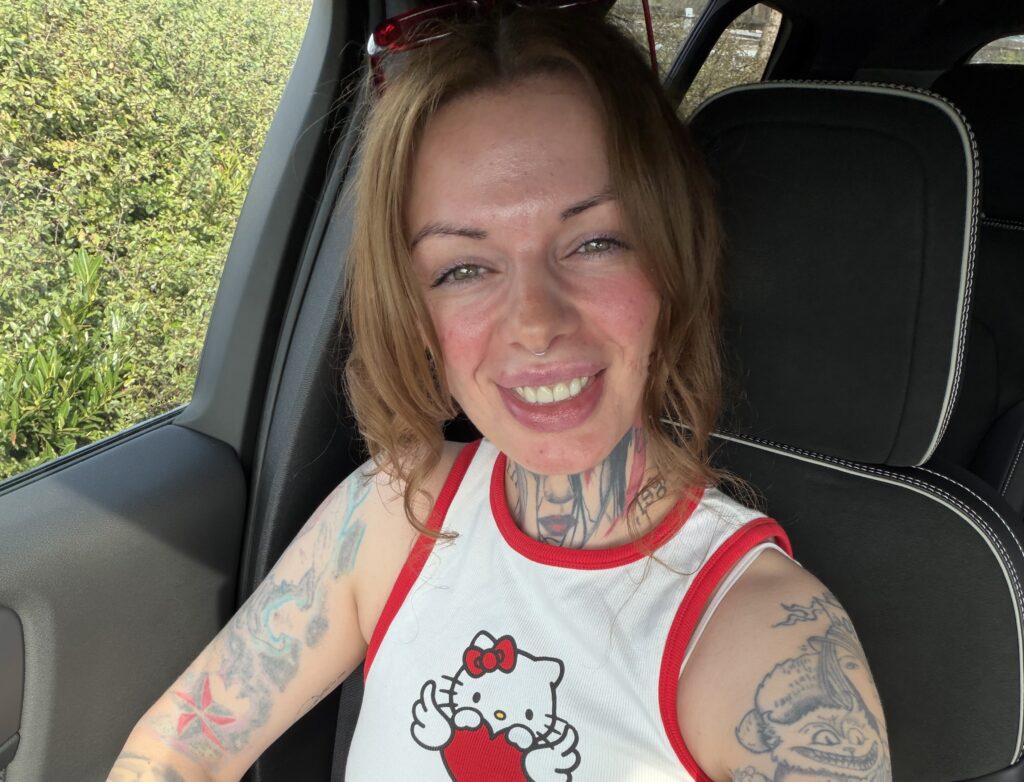 A glamorous mechanic has gone viral for using a £5 salad spinner to dry her polishing pads - and says swapping expensive tools for budget alternatives saves her customers a fortune.