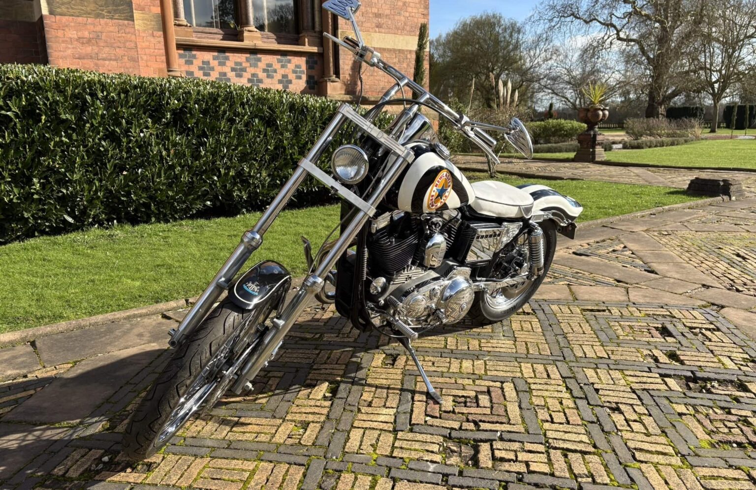 Kevin Keegan is auctioning his Newcastle United-liveried 1990 Harley-Davidson Sportster to raise funds for Cancer Research UK following his stage four cancer diagnosis.